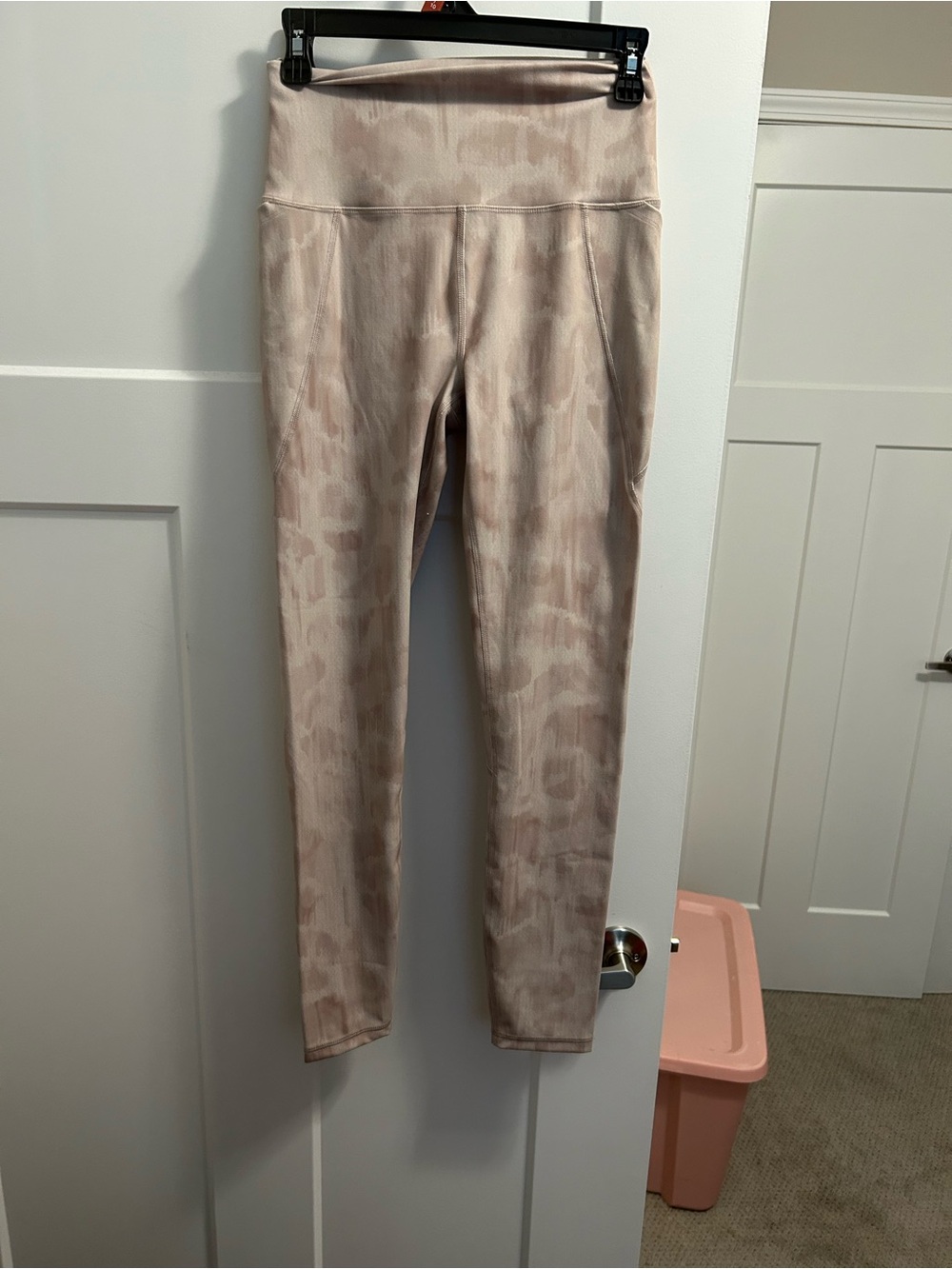 ALO Yoga Blush Leopard-Print High-Rise Leggings